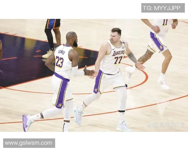 NBA湖人对火箭第四场直播精彩回顾与赛后分析全方位解读